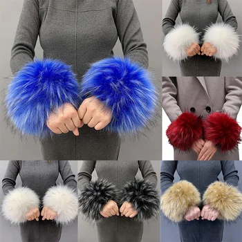 Fashion Warm Faux Fur Wrist Cuff Sleeves Fluffy Arms Wrist Warmer Winter Women Wristband Gloves Plush Fur Bracelet Oversleeve