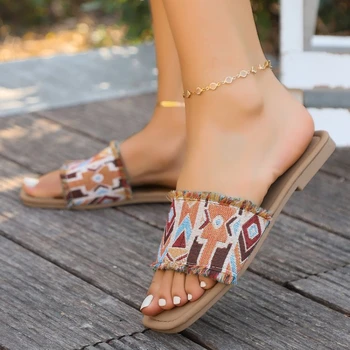 Дамски ретро платнени чехли 2024 Нова мода Летни меки леки сандали против хлъзгане Външни плажни плоски дънни ежедневни обувки