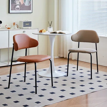 Скандинавски кожен трапезен стол Модерен прост италиански лек луксозен трапезен стол Дизайнер на пода Silla Comedor Мебели за всекидневна